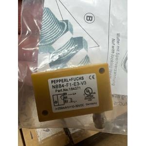 Индуктивный датчик Pepperl Fuchs NBB4-F1-E2-V3
